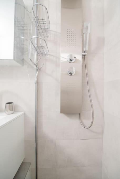 Lugano Ferienwohnung Naehe Vom See Mit Swimmingpool & Sauna ปาราดีโซ ภายนอก รูปภาพ
